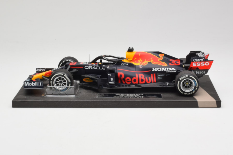 Red Bull Racing RB16B #33 M. Verstappen Monaco GP Winner 2021 Minichamps 1:18 113210533-R1 Żywica