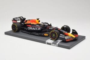 Oracle Red Bull Racing RB18 #33 M. Verstappen Belgian GP 2022 Minichamps 1:18 113221401 Żywica — zdjęcie 4 z 7