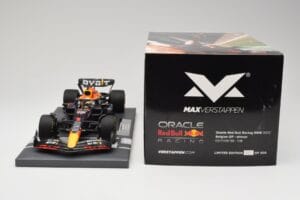 Oracle Red Bull Racing RB18 #33 M. Verstappen Belgian GP 2022 Minichamps 1:18 113221401 Żywica — zdjęcie 6 z 7