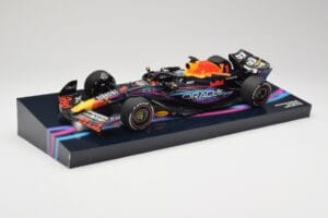Oracle Red Bull Racing RB19 #33 M. Verstappen Miami GP 2023 Case Edition Minichamps 1:18 113233501 Żywica — zdjęcie 2 z 7