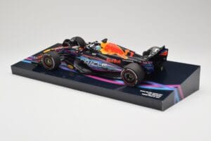 Oracle Red Bull Racing RB19 #33 M. Verstappen Miami GP 2023 Case Edition Minichamps 1:18 113233501 Żywica — zdjęcie 5 z 7