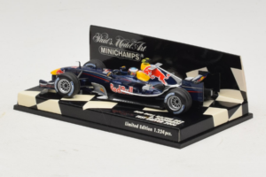 Red Bull Racing RB2 R. Doornbos Test Driver F1 2006 Minichamps 1:43 400060037 Metal — zdjęcie 3 z 5