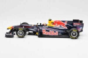 Red Bull Racing RB7 #2 M. Webber Showcar F1 2011 Minichamps 1:18 110110072 Metal — zdjęcie 3 z 6