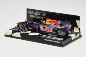 Red Bull Racing Renault RB5 #14 M. Webber Race Car 2009 Minichamps 1:43 400090114 Metal — zdjęcie 3 z 5