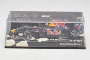 Red Bull Racing Renault RB5 #14 M. Webber Race Car 2009 Minichamps 1:43 400090114 Metal — zdjęcie 5 z 5