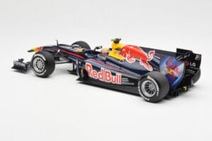 Red Bull Racing Renault RB6 #6 M. Webber F1 2010 Minichamps 1:18 110100006 Metal — zdjęcie 5 z 6