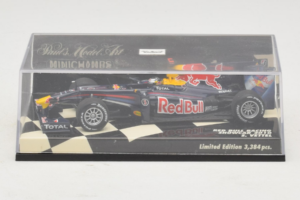 Red Bull Racing RB6 S. Vettel F1 Showcar 2010 Minichamps 1:43 400100075 Metal — zdjęcie 5 z 5