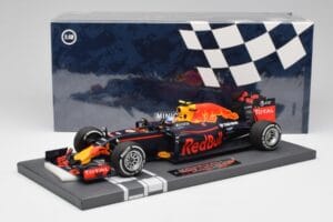 Red Bull RB12 #33 M. Verstappen Spain GP Winner 2016 Minichamps 1:18 117160333 Metal — zdjęcie 6 z 7