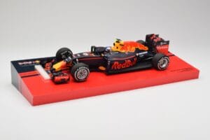 Red Bull RB12 #33 M. Verstappen Spain GP Winner 2016 Minichamps 1:18 147160533 Metal — zdjęcie 2 z 6