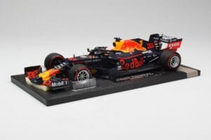 Red Bull RB15 #33 M. Verstappen Brazil GP Winner 2019 Minichamps 1:18 113191933 Metal — zdjęcie 2 z 7