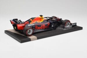 Red Bull RB15 #33 M. Verstappen Brazil GP Winner 2019 Minichamps 1:18 113191933 Metal — zdjęcie 3 z 7