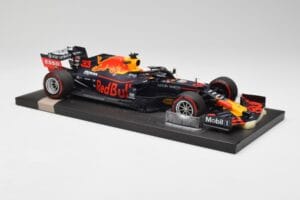 Red Bull RB15 #33 M. Verstappen Brazil GP Winner 2019 Minichamps 1:18 113191933 Metal — zdjęcie 4 z 7