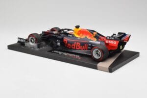 Red Bull RB15 #33 M. Verstappen Brazil GP Winner 2019 Minichamps 1:18 113191933 Metal — zdjęcie 5 z 7