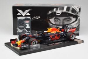 Red Bull RB15 #33 M. Verstappen Brazil GP Winner 2019 Minichamps 1:18 113191933 Metal — zdjęcie 6 z 7