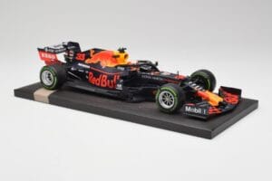 Red Bull RB15 #33 M. Verstappen German GP Winner Wet 2019 Minichamps 1:18 113191133 Metal — zdjęcie 4 z 7