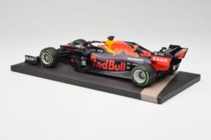 Red Bull RB15 #33 M. Verstappen German GP Winner Wet 2019 Minichamps 1:18 113191133 Metal — zdjęcie 5 z 7