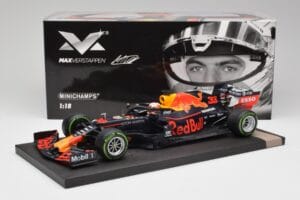 Red Bull RB15 #33 M. Verstappen German GP Winner Wet 2019 Minichamps 1:18 113191133 Metal — zdjęcie 6 z 7