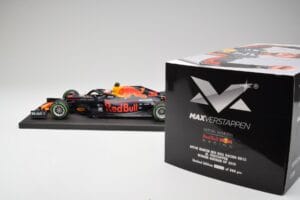 Red Bull RB15 #33 M. Verstappen German GP Winner Wet 2019 Minichamps 1:18 113191133 Metal — zdjęcie 7 z 7