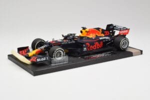 Red Bull RB16 #33 M. Verstappen Abu Dhabi GP Winner 2020 Minichamps 1:18 113201733 Metal — zdjęcie 2 z 6