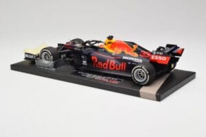 Red Bull RB16 #33 M. Verstappen Abu Dhabi GP Winner 2020 Minichamps 1:18 113201733 Metal — zdjęcie 5 z 6