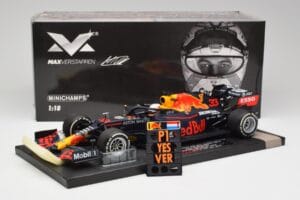 Red Bull RB16 #33 M. Verstappen Abu Dhabi GP Winner 2020 Minichamps 1:18 113201733 Metal — zdjęcie 6 z 6
