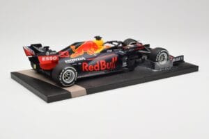 Red Bull RB16 #33 M. Verstappen Red Bull Racing 70th Anniversary GP Winner 2020 Minichamps 1:18 113200533-M1 Żywica — zdjęcie 3 z 7