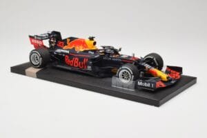 Red Bull RB16 #33 M. Verstappen Red Bull Racing 70th Anniversary GP Winner 2020 Minichamps 1:18 113200533-M1 Żywica — zdjęcie 4 z 7