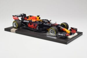 Red Bull RB16B #33 M. Verstappen France GP Winner 2021 Minichamps 1:18 113210833 Metal — zdjęcie 4 z 7
