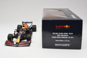 Red Bull RB16B #33 M. Verstappen Emilia Romagna GP Winner Mid Race Tyres 2021 Minichamps 1:18 110210133 Metal — zdjęcie 7 z 7