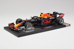 Red Bull RB16B #33 M. Verstappen Styrian & Austrian GP Winner 2021 Minichamps 1:18 113210933 Metal — zdjęcie 2 z 6