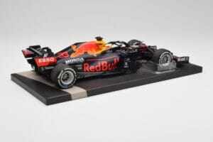 Red Bull RB16B #33 M. Verstappen Styrian & Austrian GP Winner 2021 Minichamps 1:18 113210933 Metal — zdjęcie 3 z 6