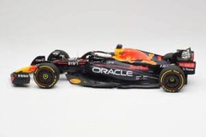 Red Bull RB18 #1 M. Verstappen France GP Winner 2022 Minichamps 1:18 110221201 Metal — zdjęcie 3 z 7