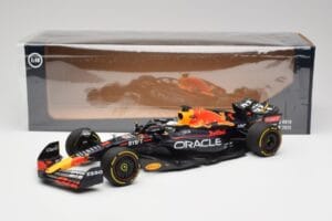 Red Bull RB18 #1 M. Verstappen France GP Winner 2022 Minichamps 1:18 110221201 Metal — zdjęcie 6 z 7