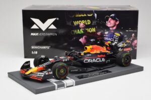 Red Bull RB18 #1 M. Verstappen Japan GP Winner No Figure 2022 Minichamps 1:18 113221801B Metal — zdjęcie 6 z 7