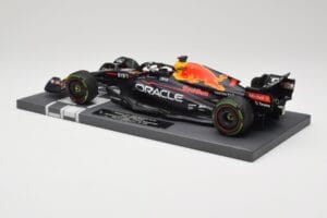 Red Bull RB18 Oracle #1 M. Verstappen Japanese GP 2022 World Champion Minichamps 1:18 113221801 Żywica — zdjęcie 5 z 7