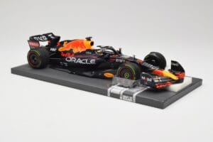 Red Bull RB18 #1 M. Verstappen Emilia Romagna GP 2022 Winner Minichamps 1:18 113220401 Żywica — zdjęcie 4 z 7