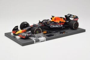 Red Bull RB18 #1 M. Verstappen Miami GP 2022 Winner Minichamps 1:18 113220301 Żywica — zdjęcie 2 z 7