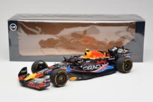 Red Bull RB19 #1 M. Verstappen Austin GP Winner 2023 Minichamps 1:18 110231901 Metal — zdjęcie 6 z 6