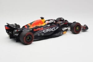 Red Bull RB19 #1 M. Verstappen Qatar Sprint Race 2nd WC 2023 Minichamps 1:18 110231801 Metal — zdjęcie 2 z 6