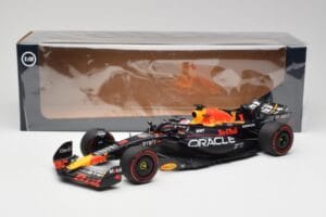 Red Bull RB19 #1 M. Verstappen Qatar Sprint Race 2nd WC 2023 Minichamps 1:18 110231801 Metal — zdjęcie 6 z 6