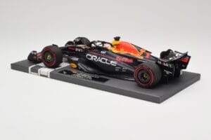 Red Bull RB19 Oracle #1 M. Verstappen Australian GP 2023 Winner Minichamps 1:18 113230301 Żywica — zdjęcie 5 z 7