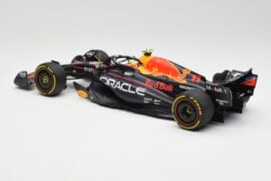 Red Bull RB19 #11 S. Perez Italian GP 2nd 2023 Minichamps 1:18 110231511 Metal — zdjęcie 4 z 6