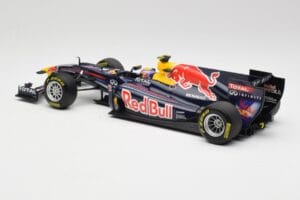 Red Bull RB5 #14 M. Webber Chinese GP 2nd 2009 Minichamps 1:18 150090114 Metal — zdjęcie 5 z 6