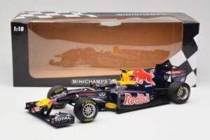 Red Bull RB5 #14 M. Webber Chinese GP 2nd 2009 Minichamps 1:18 150090114 Metal — zdjęcie 6 z 6