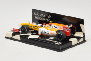 Renault R29 #8 N. Piquet Jr. F1 2009 Minichamps 1:43 400090008 Metal — zdjęcie 3 z 5
