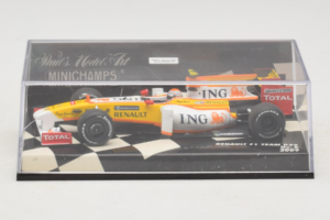 Renault R29 #8 N. Piquet Jr. F1 2009 Minichamps 1:43 400090008 Metal — zdjęcie 4 z 5