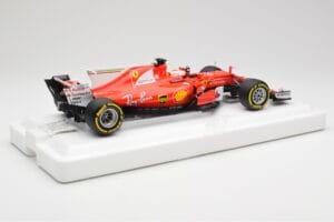 Scuderia Ferrari SF70H #5 S. Vettel Winner Australian GP 2017 End of Race BBR 1:18 BBR181705-E Metal — zdjęcie 2 z 7