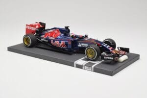 Scuderia Toro Rosso STR10 Renault #33 M. Verstappen Australian GP 2015 Minichamps 1:18 117150033 Żywica — zdjęcie 4 z 7