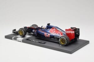 Scuderia Toro Rosso STR10 Renault #33 M. Verstappen Australian GP 2015 Minichamps 1:18 117150033 Żywica — zdjęcie 5 z 7