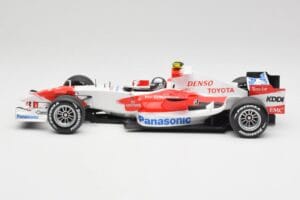 Toyota TF107 #12 J. Trulli F1 Launch Livery 2007 Minichamps 1:18 AM601321 Metal — zdjęcie 3 z 6